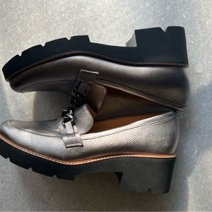 Naturalizar pumps - never worn